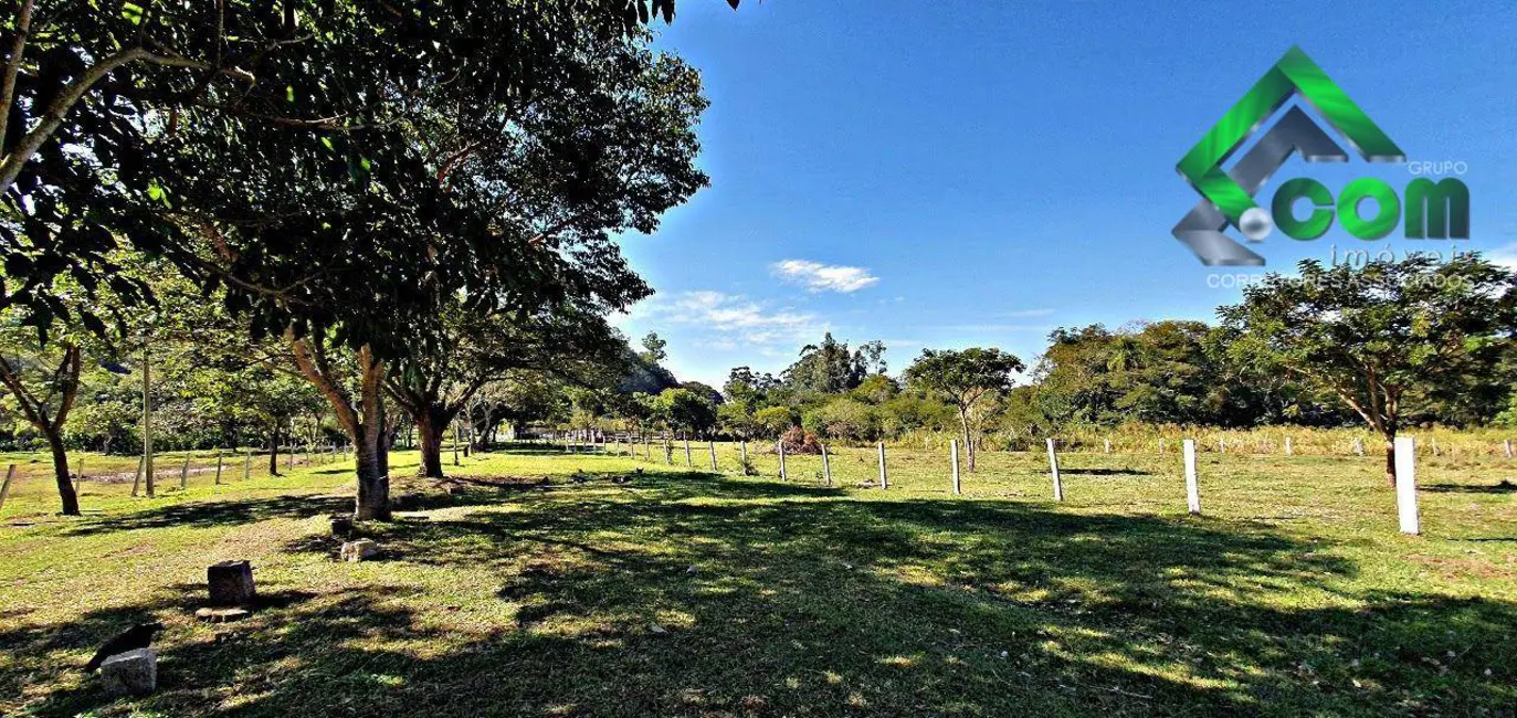Foto 2 de Terreno / Lote à venda, 300m2 em Bom Jesus Dos Perdoes - SP