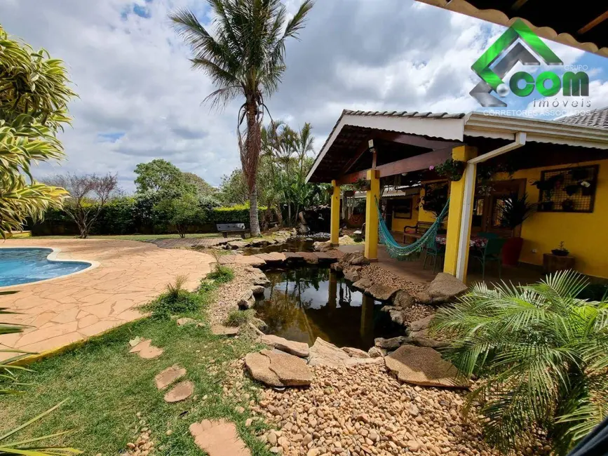 Foto 1 de Chácara com 2 quartos à venda, 1318m2 em Atibaia - SP