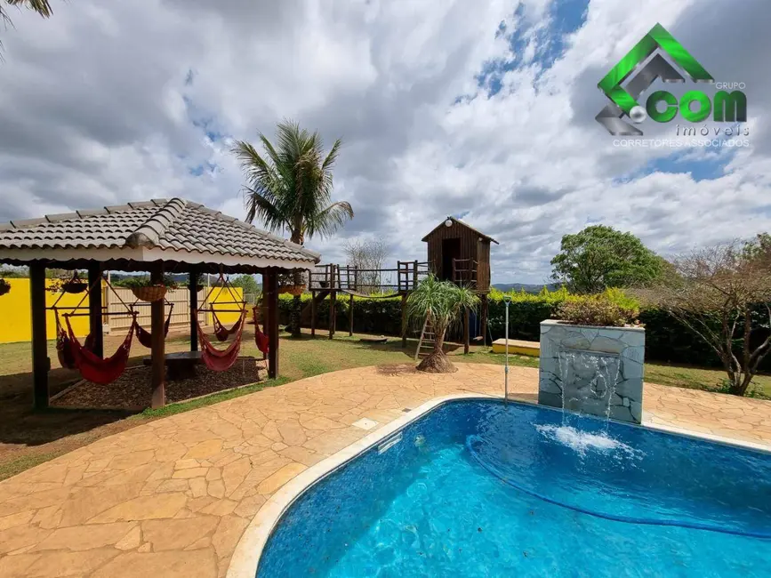 Foto 2 de Chácara com 2 quartos à venda, 1318m2 em Atibaia - SP