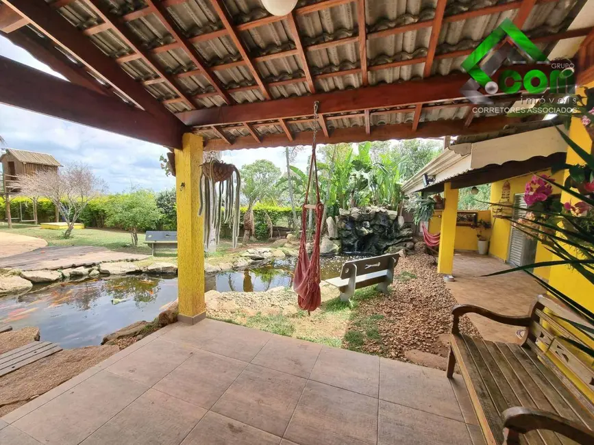 Foto 9 de Chácara com 2 quartos à venda, 1318m2 em Atibaia - SP