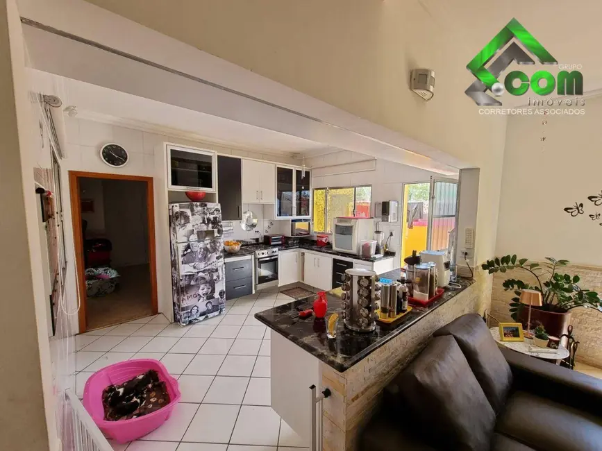 Foto 3 de Chácara com 2 quartos à venda, 1318m2 em Atibaia - SP