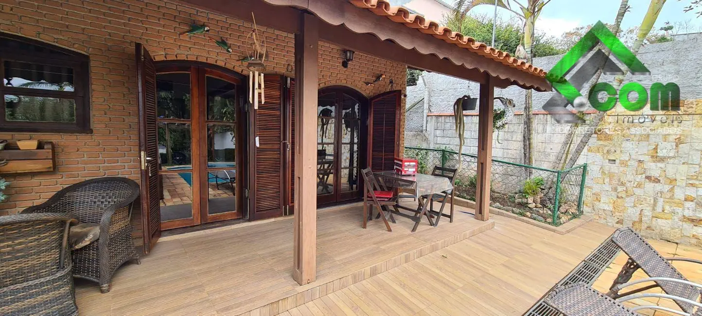 Foto 1 de Chácara com 4 quartos à venda, 1020m2 em Jardim Estância Brasil, Atibaia - SP