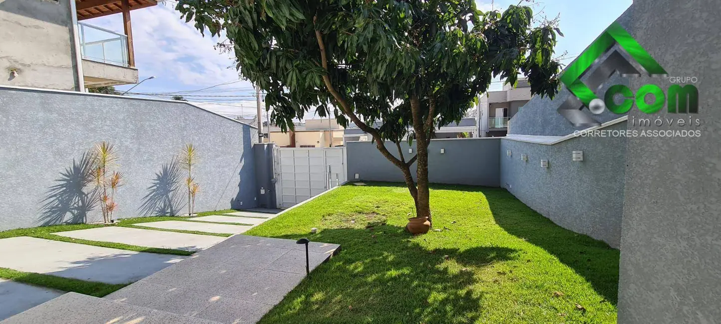 Foto 3 de Casa com 4 quartos à venda, 270m2 em Jardim Maristela, Atibaia - SP