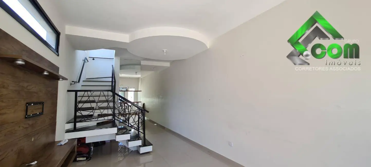 Foto 4 de Casa com 2 quartos à venda, 162m2 em Jardim do Lago, Atibaia - SP