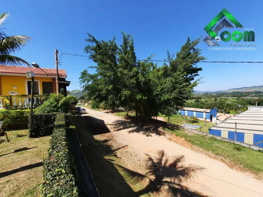 Chácara com 4 quartos à venda, 2400m2 em Piracaia - SP - imagem 6 Foto 6 de Chácara com 4 quartos à venda, 2400m2 em Piracaia - SP