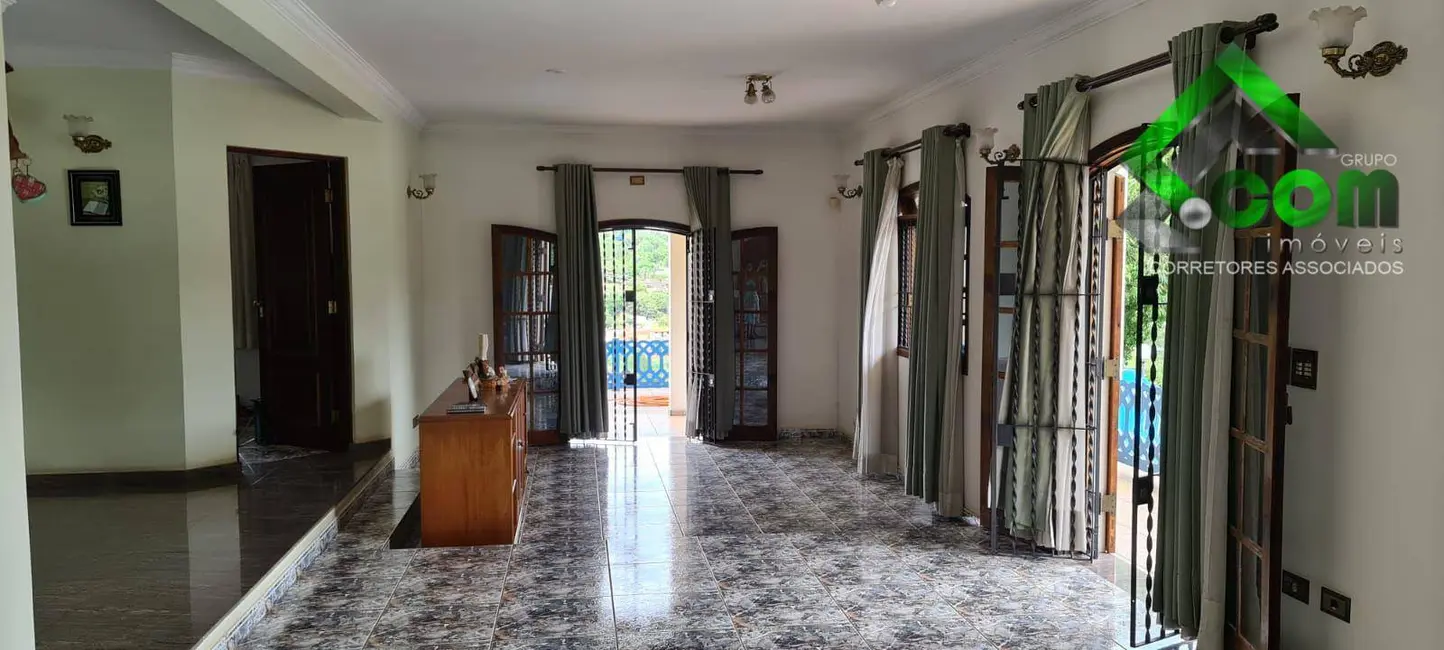 Foto 9 de Casa com 4 quartos à venda, 1949m2 em Atibaia - SP