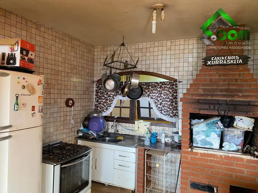 Foto 9 de Casa com 2 quartos à venda, 930m2 em Estância Santa Maria do Portão, Atibaia - SP