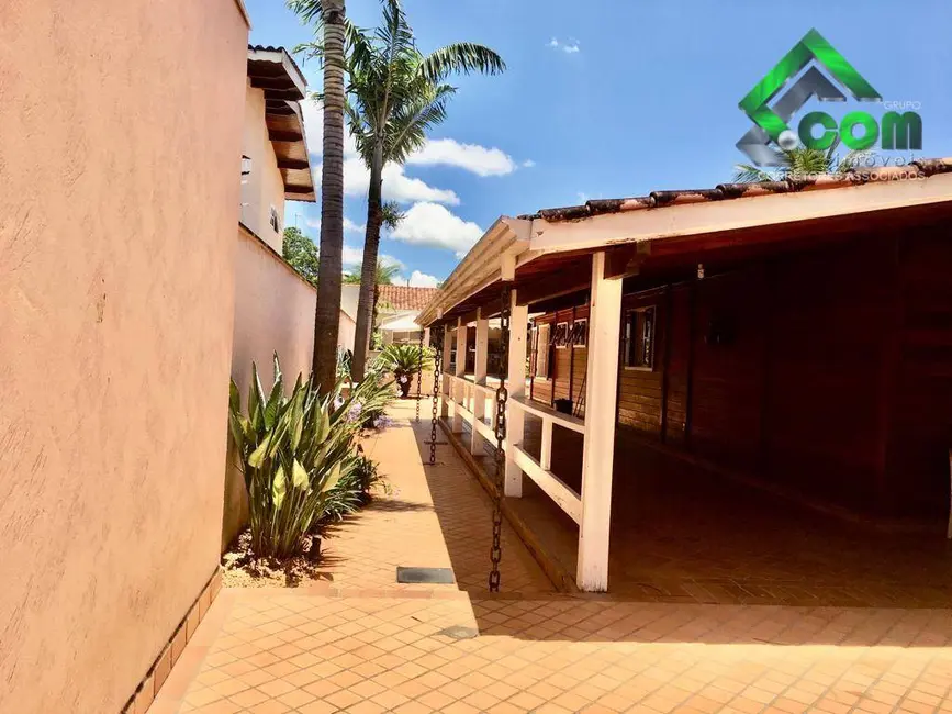 Foto 6 de Casa com 4 quartos à venda, 600m2 em Atibaia - SP