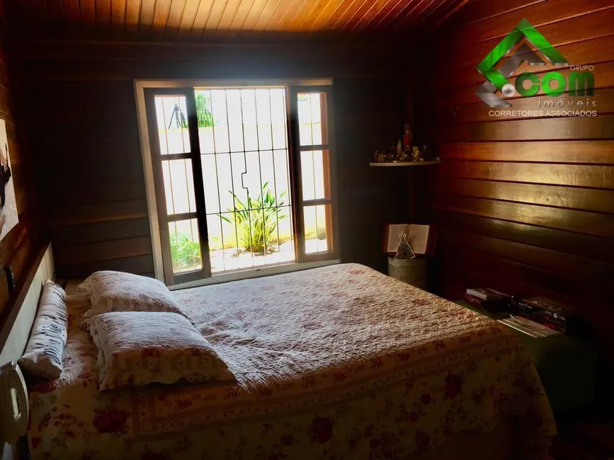 Foto 8 de Casa com 4 quartos à venda, 600m2 em Atibaia - SP