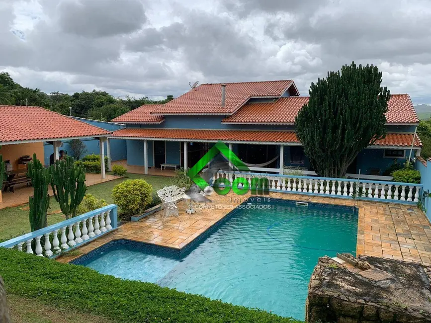 Foto 2 de Chácara com 4 quartos à venda, 2000m2 em Vila Dom Pedro, Atibaia - SP