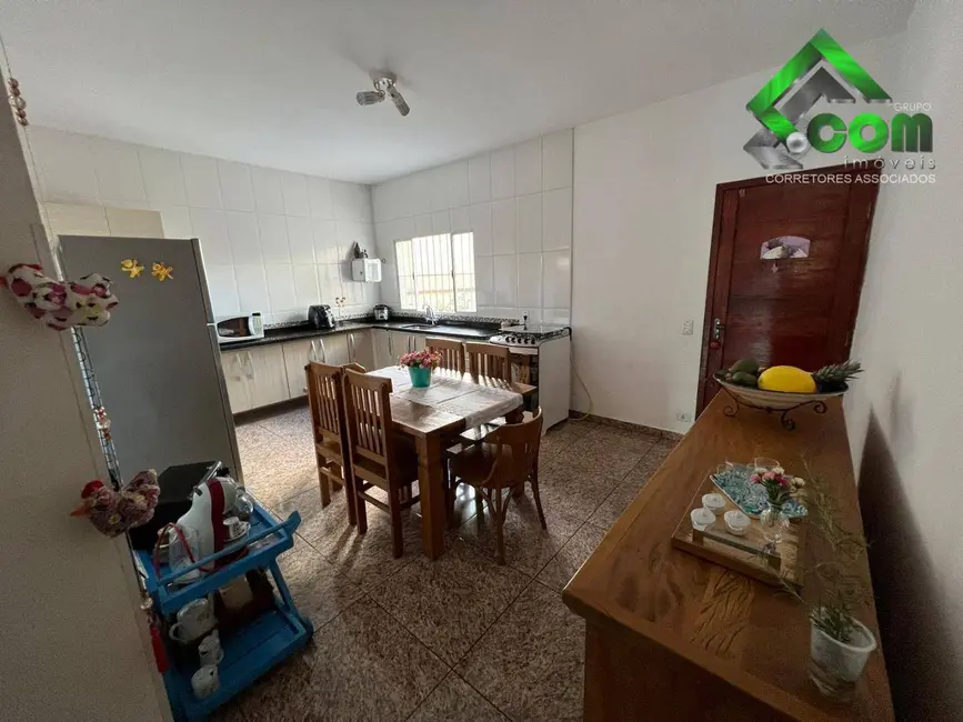 Foto 9 de Casa com 4 quartos à venda, 175m2 em Nova Cerejeira, Atibaia - SP