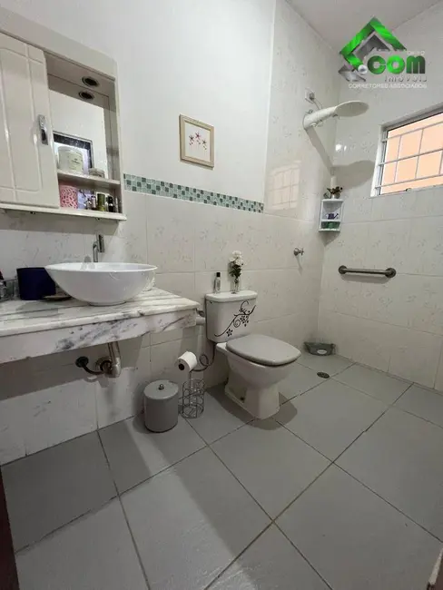 Foto 7 de Casa com 4 quartos à venda, 175m2 em Nova Cerejeira, Atibaia - SP