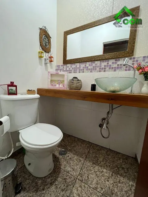 Foto 6 de Casa com 4 quartos à venda, 175m2 em Nova Cerejeira, Atibaia - SP