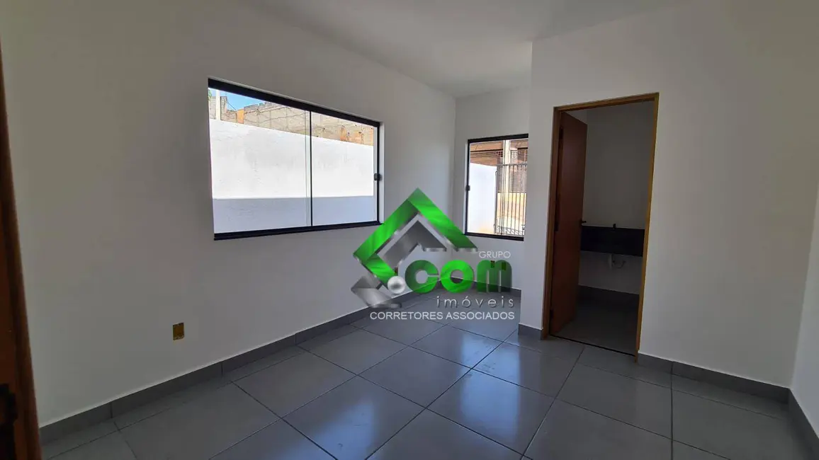 Foto 4 de Casa com 2 quartos à venda, 125m2 em Vila Santa Helena, Atibaia - SP