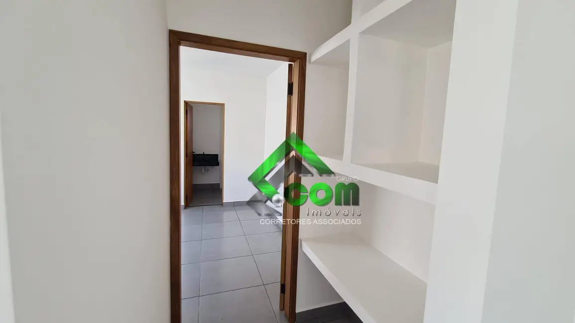 Foto 3 de Casa com 2 quartos à venda, 125m2 em Vila Santa Helena, Atibaia - SP