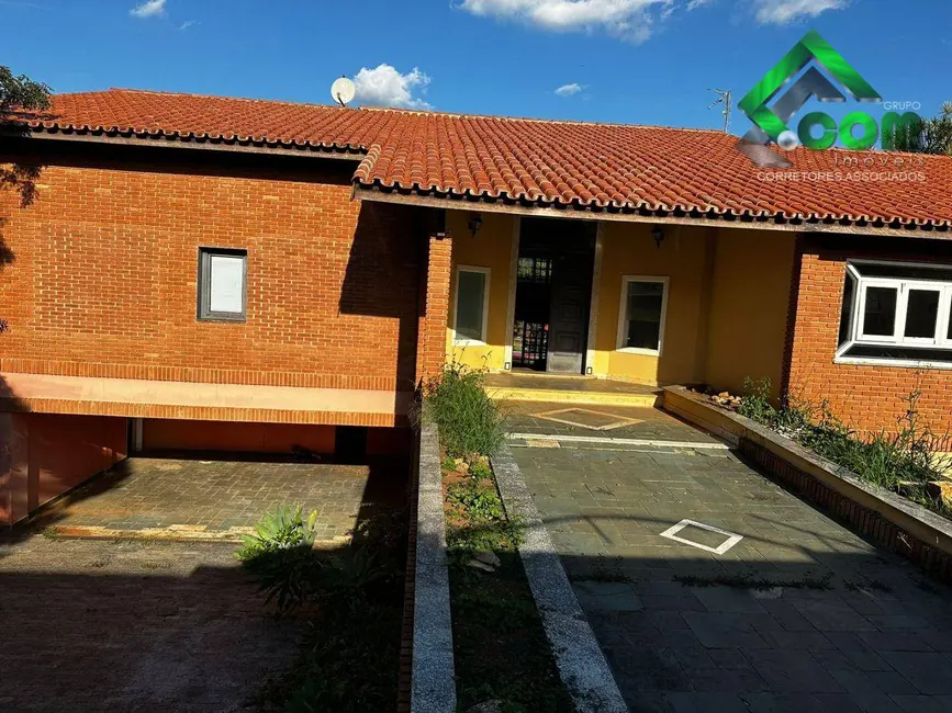 Foto 2 de Casa com 4 quartos à venda, 1024m2 em Vila Petrópolis, Atibaia - SP