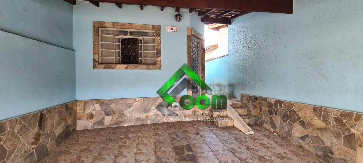 Foto 2 de Casa com 2 quartos à venda, 139m2 em Atibaia - SP