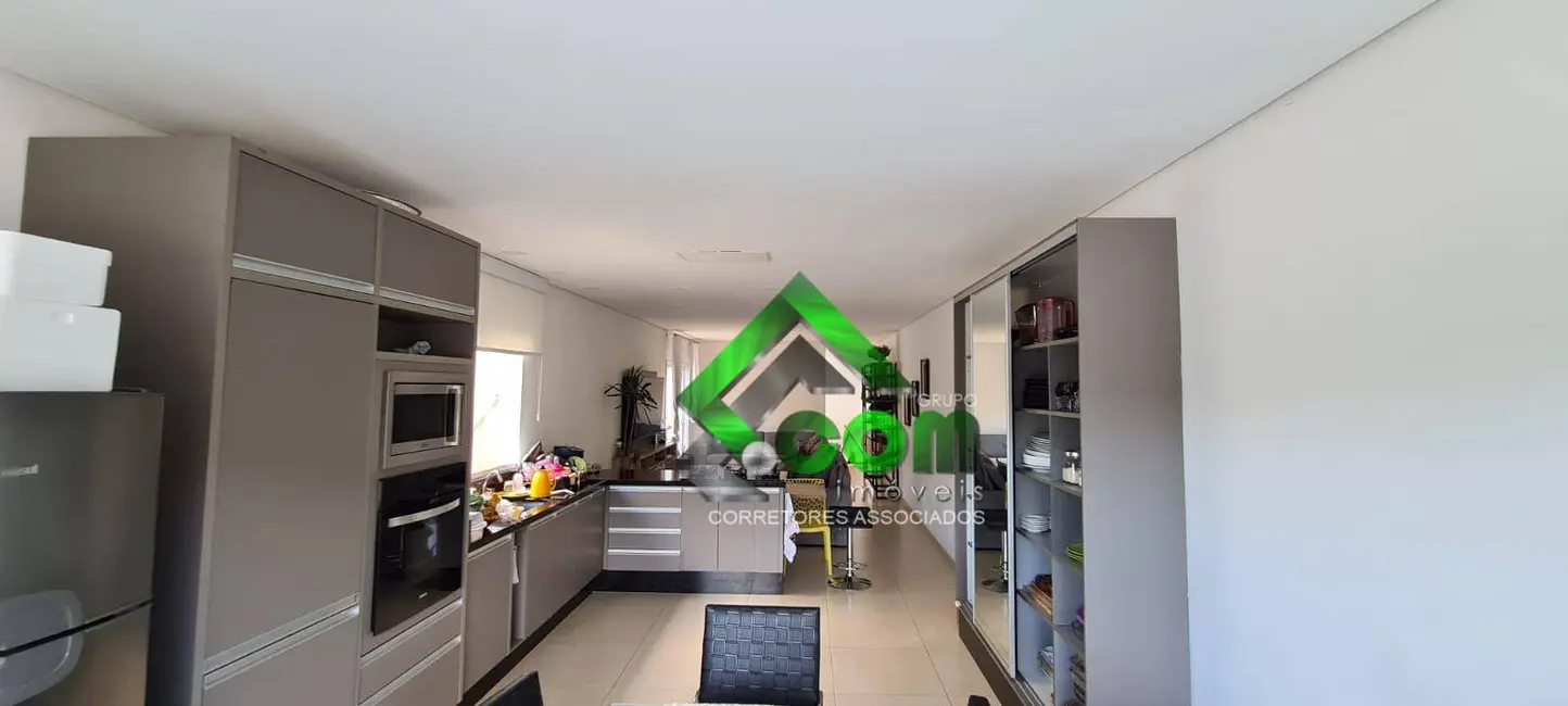 Foto 3 de Casa com 3 quartos à venda, 136m2 em Recreio Maristela, Atibaia - SP