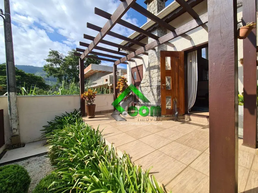 Foto 3 de Casa com 3 quartos à venda, 354m2 em Vila Petrópolis, Atibaia - SP