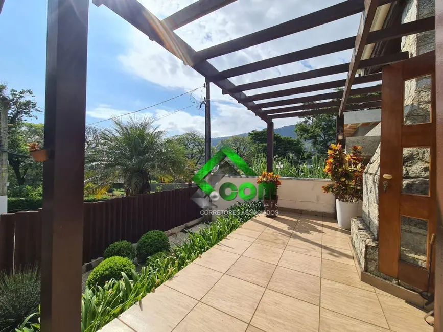 Foto 4 de Casa com 3 quartos à venda, 354m2 em Vila Petrópolis, Atibaia - SP