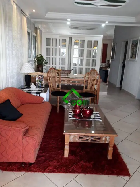 Foto 6 de Casa com 3 quartos à venda, 285m2 em Vila Helena, Atibaia - SP