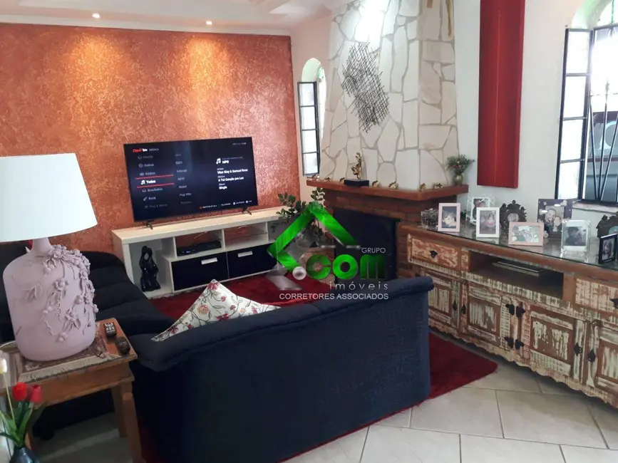 Foto 3 de Casa com 3 quartos à venda, 285m2 em Vila Helena, Atibaia - SP