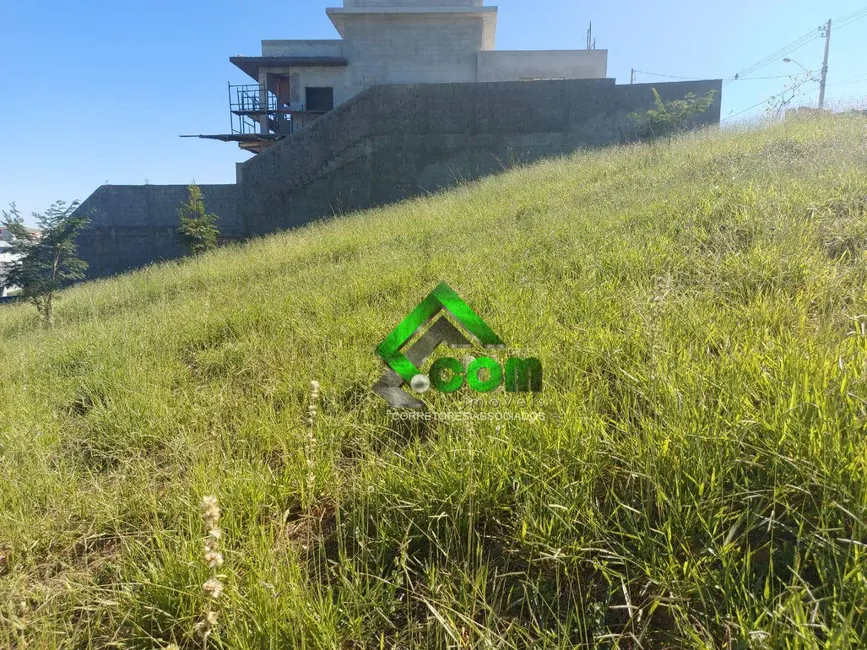 Foto 1 de Terreno / Lote à venda, 360m2 em Atibaia - SP