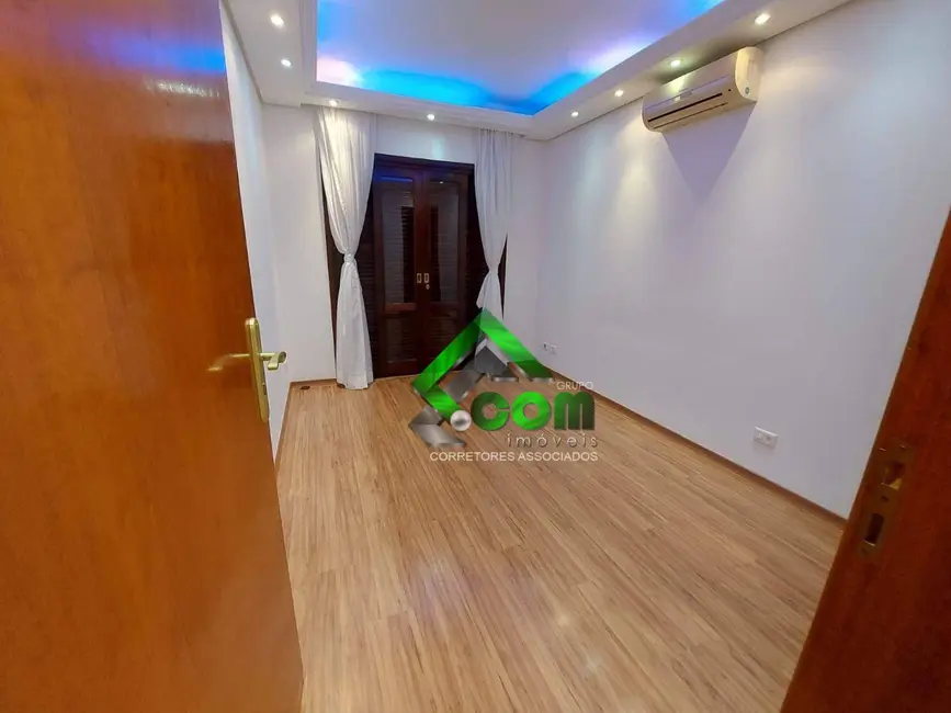Foto 3 de Casa com 3 quartos à venda, 520m2 em Jardim Jaraguá, Atibaia - SP