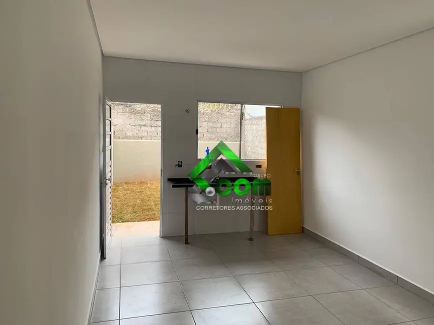 Casa com 2 quartos à venda, 125m2 em Jardim das Palmeiras, Atibaia - SP - imagem 3 Foto 3 de Casa com 2 quartos à venda, 125m2 em Jardim das Palmeiras, Atibaia - SP