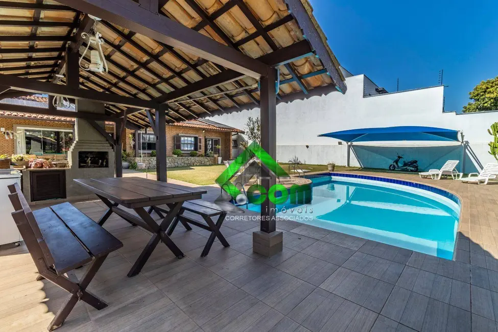 Foto 4 de Casa com 3 quartos à venda, 665m2 em Jardim do Lago, Atibaia - SP