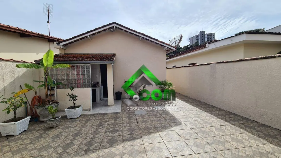 Casa com 2 quartos à venda, 189m2 em Vila Thais, Atibaia - SP - imagem 1 Foto 1 de Casa com 2 quartos à venda, 189m2 em Vila Thais, Atibaia - SP