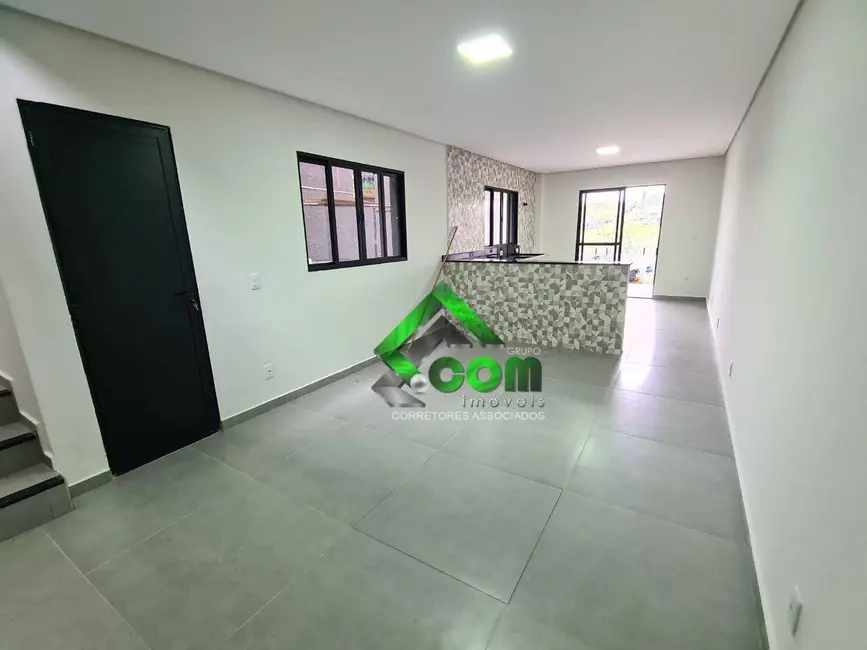 Casa com 3 quartos à venda, 125m2 em Jardim Maristela II, Atibaia - SP - imagem 3 Foto 3 de Casa com 3 quartos à venda, 125m2 em Jardim Maristela II, Atibaia - SP