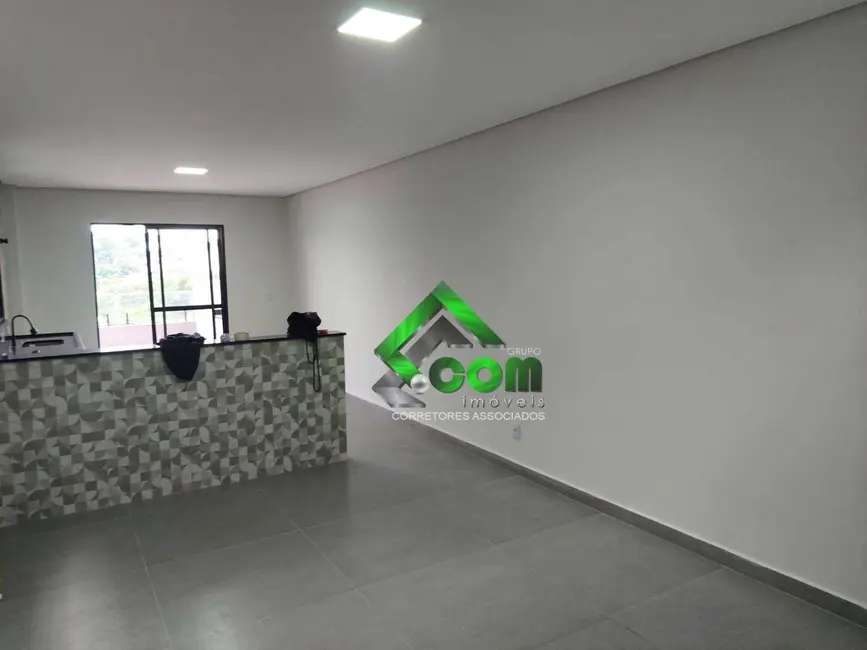 Casa com 3 quartos à venda, 125m2 em Jardim Maristela II, Atibaia - SP - imagem 4 Foto 4 de Casa com 3 quartos à venda, 125m2 em Jardim Maristela II, Atibaia - SP