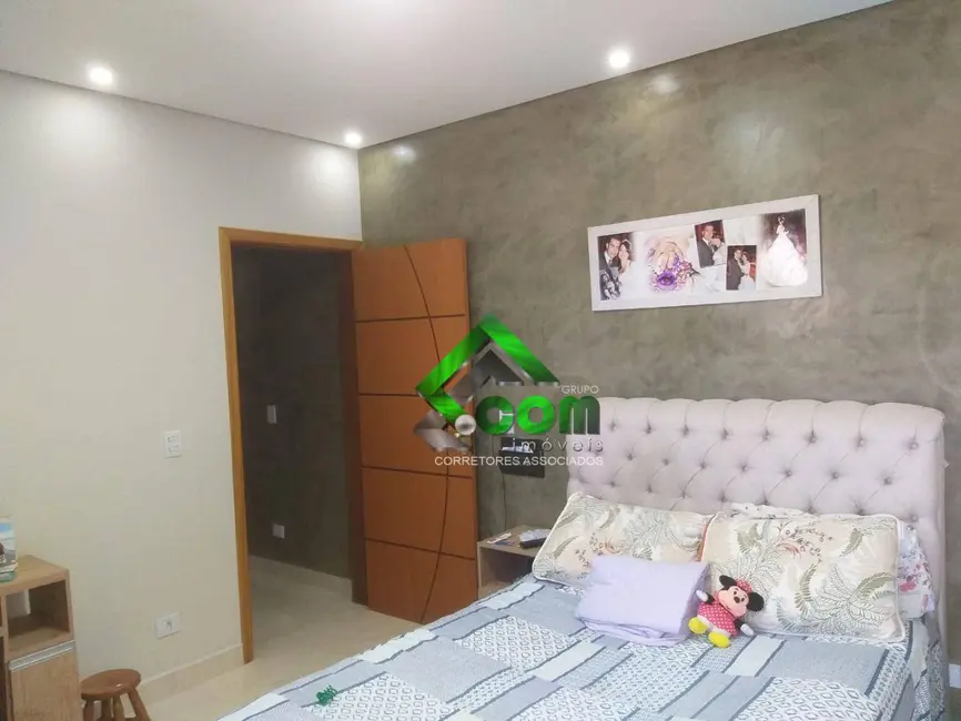 Foto 2 de Casa com 2 quartos à venda, 125m2 em Jardim Imperial, Atibaia - SP