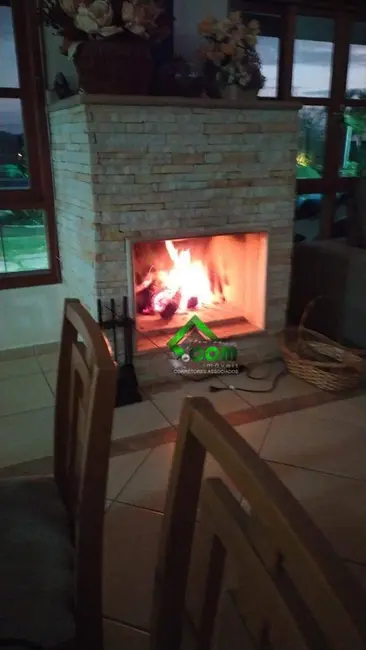 Foto 6 de Casa com 4 quartos à venda, 1650m2 em Jardim Estância Brasil, Atibaia - SP