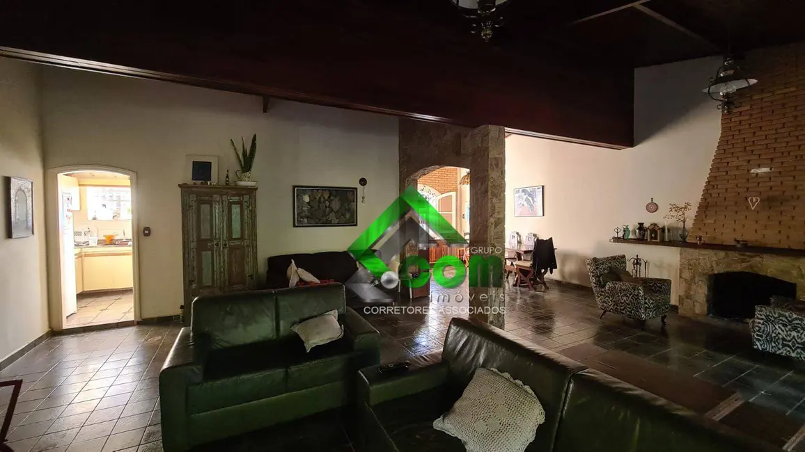 Casa com 3 quartos à venda, 1246m2 em Jardim Paulista, Atibaia - SP - imagem 8 Foto 8 de Casa com 3 quartos à venda, 1246m2 em Jardim Paulista, Atibaia - SP