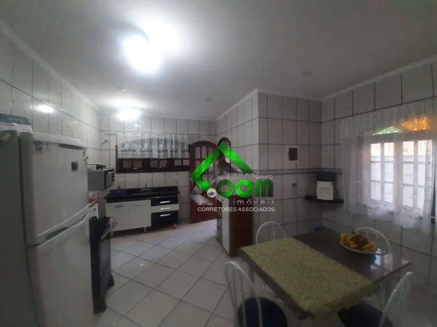 Casa com 3 quartos à venda, 140m2 em Jardim das Cerejeiras, Atibaia - SP - imagem 5 Foto 5 de Casa com 3 quartos à venda, 140m2 em Jardim das Cerejeiras, Atibaia - SP