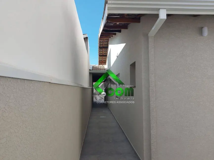 Foto 3 de Casa com 2 quartos à venda, 175m2 em Atibaia - SP