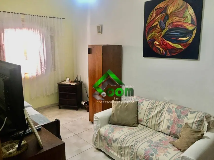 Casa com 3 quartos à venda, 180m2 em Jardim das Cerejeiras, Atibaia - SP - imagem 5 Foto 5 de Casa com 3 quartos à venda, 180m2 em Jardim das Cerejeiras, Atibaia - SP