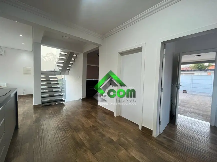 Casa com 3 quartos à venda, 535m2 em Jardim Paulista, Atibaia - SP - imagem 4 Foto 4 de Casa com 3 quartos à venda, 535m2 em Jardim Paulista, Atibaia - SP