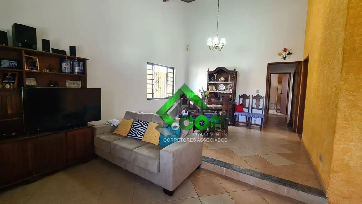 Foto 3 de Casa com 3 quartos à venda e para alugar, 360m2 em Jardim do Lago, Atibaia - SP