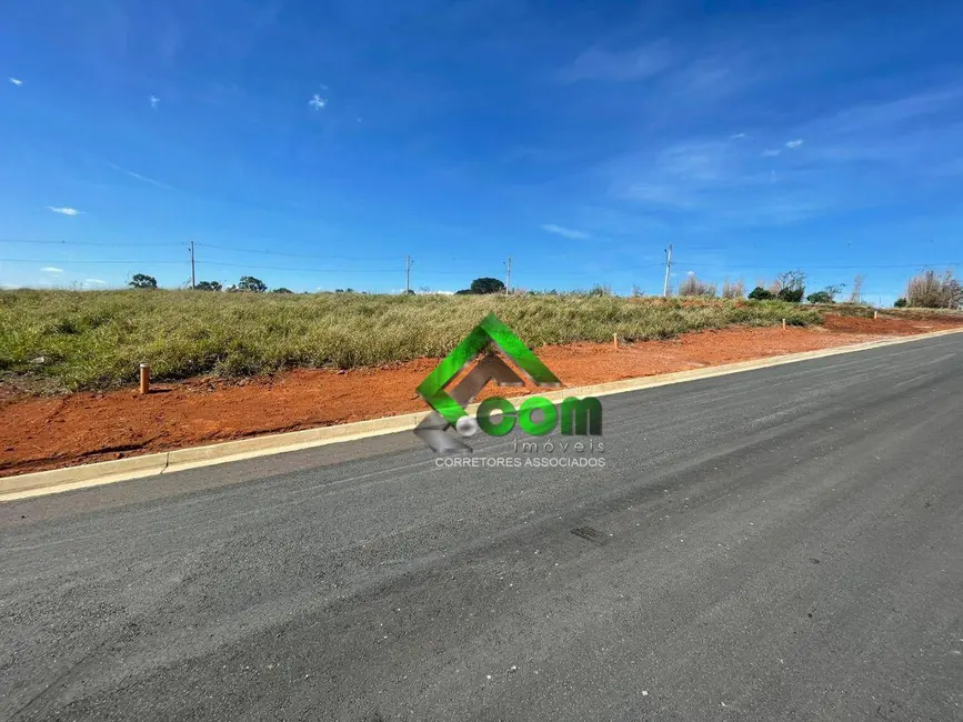 Foto 3 de Terreno / Lote à venda, 382m2 em Boa Vista, Atibaia - SP