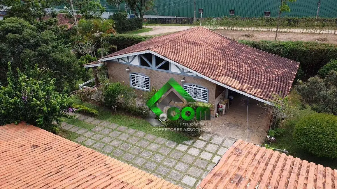 Chácara com 2 quartos à venda, 2450m2 em Jardim Residencial Santa Luiza, Atibaia - SP - imagem 9 Foto 9 de Chácara com 2 quartos à venda, 2450m2 em Jardim Residencial Santa Luiza, Atibaia - SP