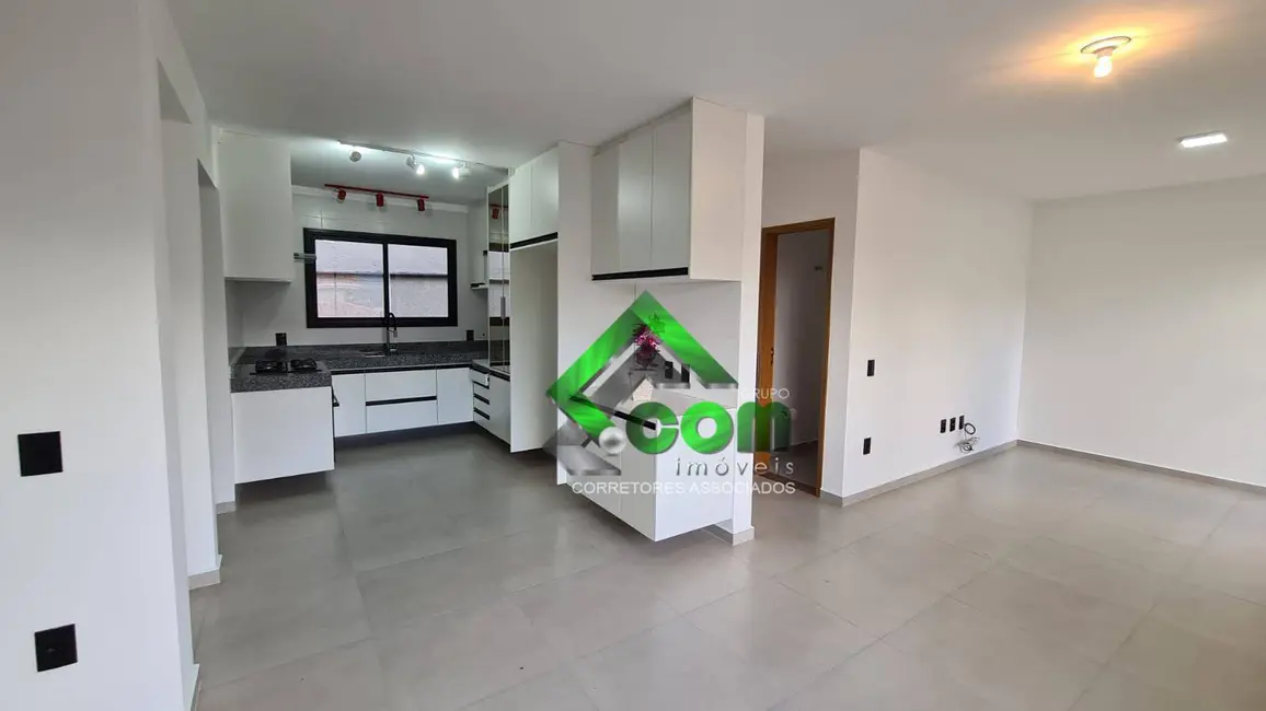 Foto 3 de Casa com 3 quartos à venda, 180m2 em Vila Petrópolis, Atibaia - SP