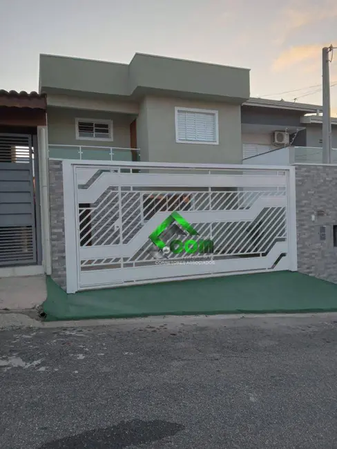 Foto 2 de Casa com 2 quartos à venda, 175m2 em Nova Cerejeira, Atibaia - SP