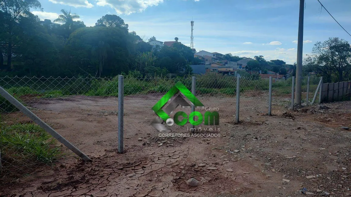 Foto 1 de Terreno / Lote à venda, 620m2 em Atibaia - SP