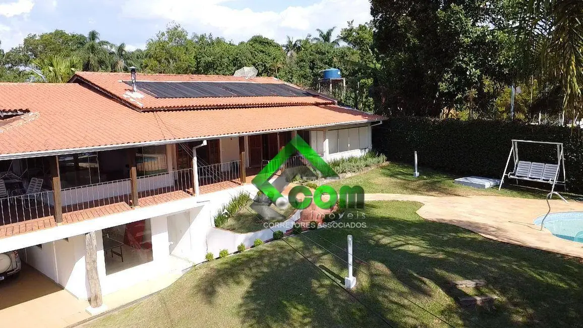 Casa de Condomínio com 3 quartos à venda, 1052m2 em Vila Dom Pedro, Atibaia - SP - imagem 3 Foto 3 de Casa de Condomínio com 3 quartos à venda, 1052m2 em Vila Dom Pedro, Atibaia - SP
