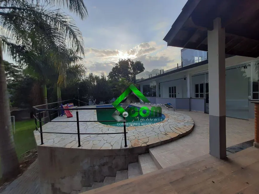 Casa de Condomínio com 3 quartos à venda, 1000m2 em Vila Dom Pedro, Atibaia - SP - imagem 5 Foto 5 de Casa de Condomínio com 3 quartos à venda, 1000m2 em Vila Dom Pedro, Atibaia - SP