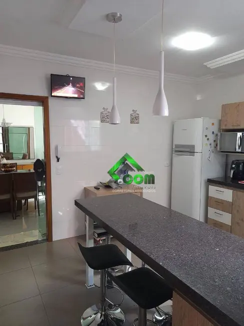Casa com 3 quartos à venda, 150m2 em Jardim das Palmeiras, Atibaia - SP - imagem 9 Foto 9 de Casa com 3 quartos à venda, 150m2 em Jardim das Palmeiras, Atibaia - SP