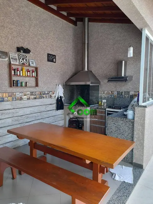 Casa com 3 quartos à venda, 150m2 em Jardim das Palmeiras, Atibaia - SP - imagem 8 Foto 8 de Casa com 3 quartos à venda, 150m2 em Jardim das Palmeiras, Atibaia - SP